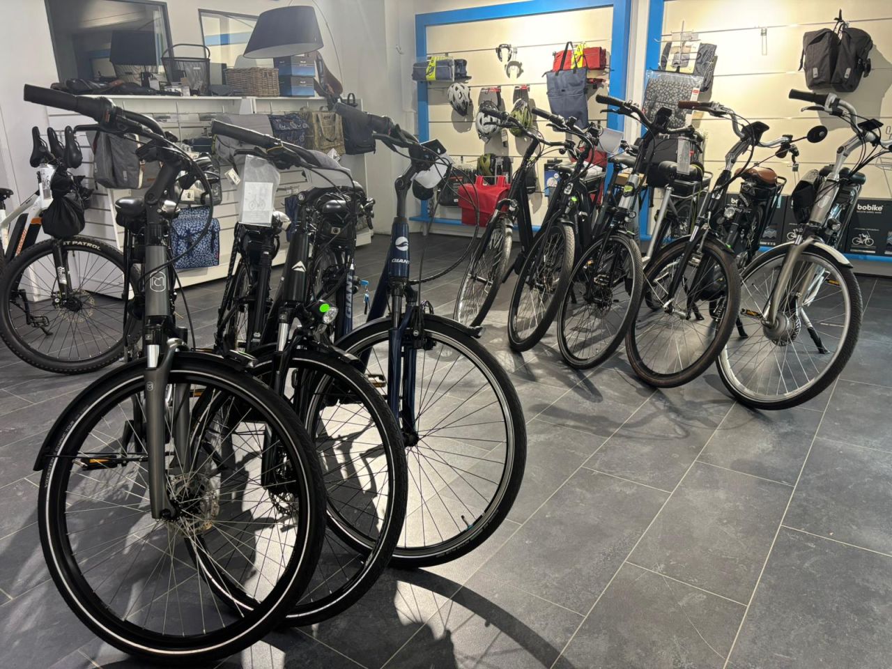 Elektrische fiets damesfiets herenfiets E-Bike z.g.a.n