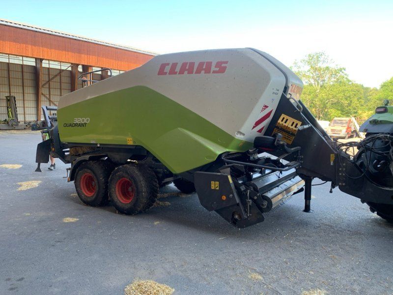 Claas QUADRANT 3200F
