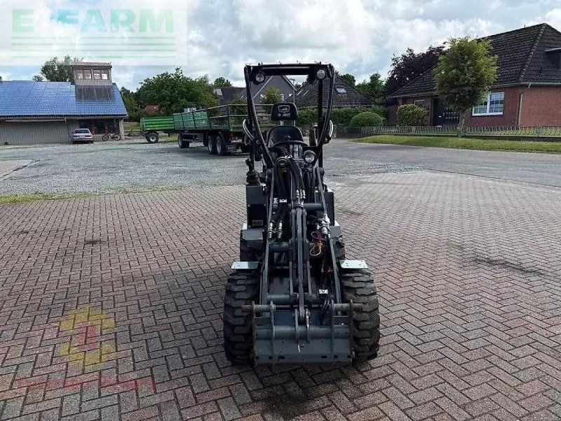 Giant g1200