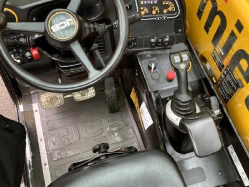 JCB 525-60
