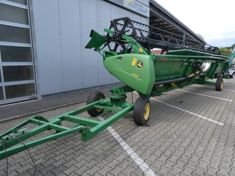 John Deere 635R