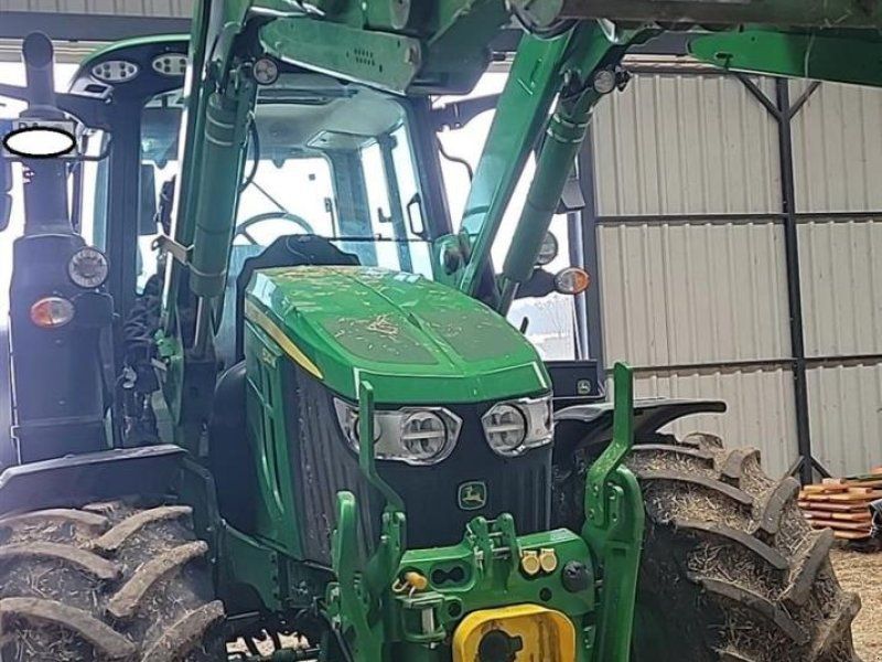 John Deere 6120M