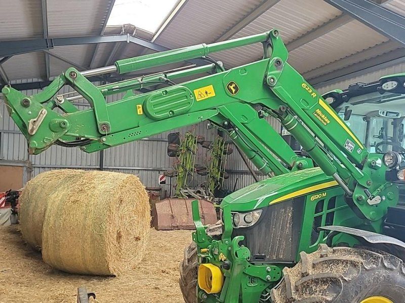 John Deere 6120M