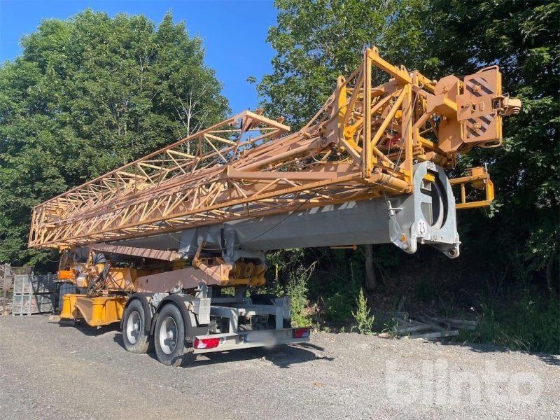 Potain HDT80 mit Fahrgestell S215M