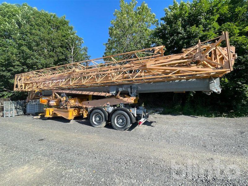 Potain HDT80 mit Fahrgestell S215M