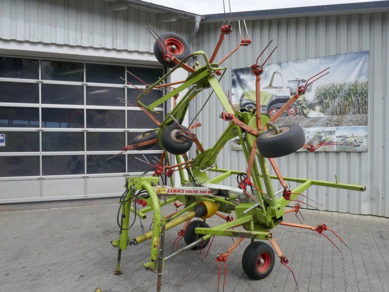 Claas Volto 740 HR