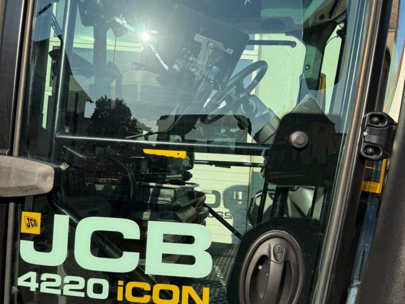JCB Fastrac 4220 iCon