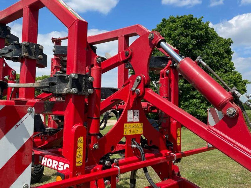 Horsch Terrano 4 FX + Fahrwerk Anbau