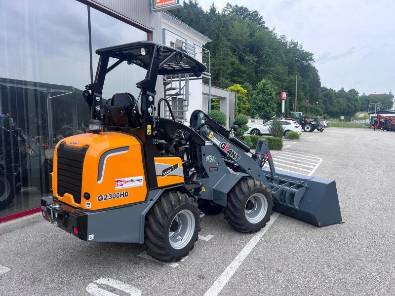 Giant G2300 HD Agri Line
