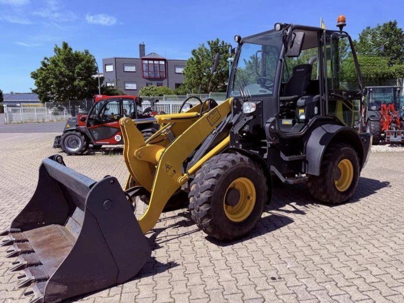Komatsu WA 80 M