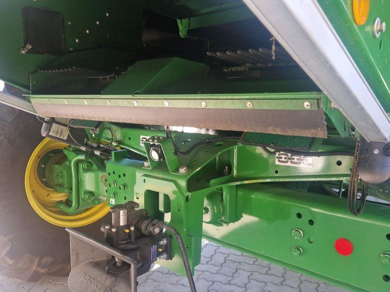 John Deere S770