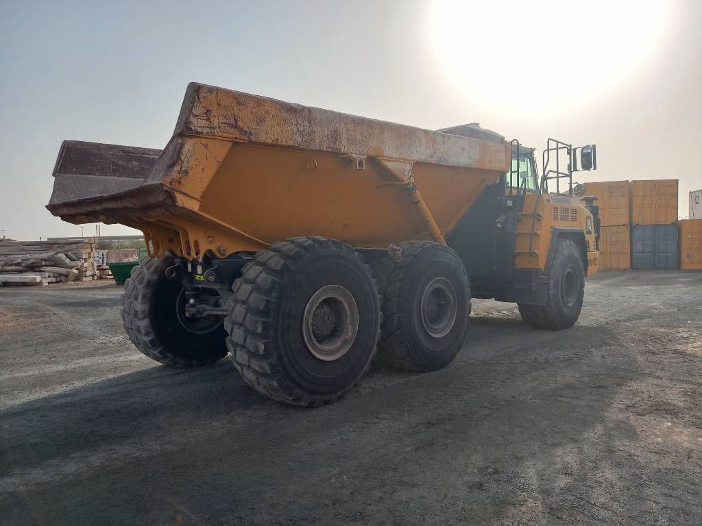 Komatsu HM400-3R (4 units available for sale in Abu Dhabi)