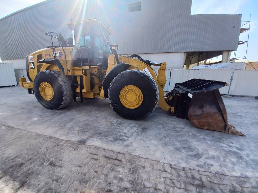 CAT 980 (Abu Dhabi)