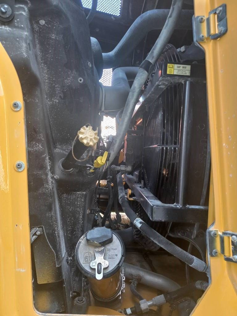 CAT 980 (Abu Dhabi)