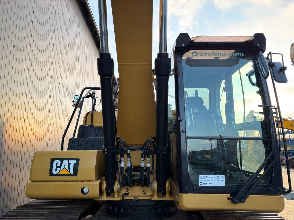 CAT 323 07B