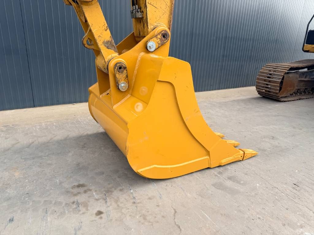CAT 329E LN