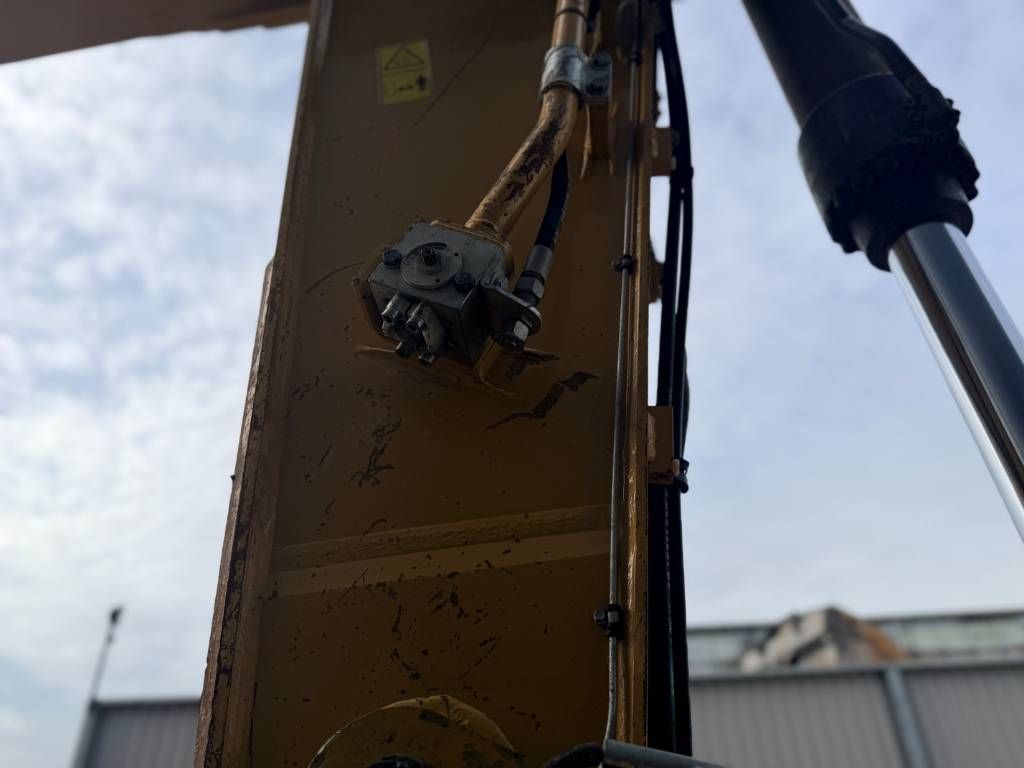 CAT 329E LN