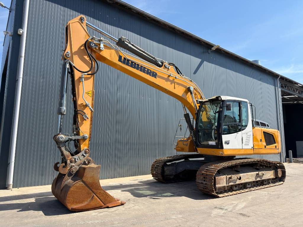 Liebherr R922 SLC