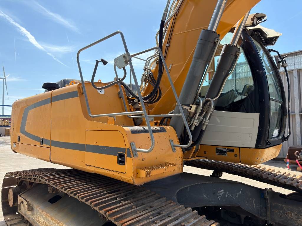 Liebherr R922 SLC
