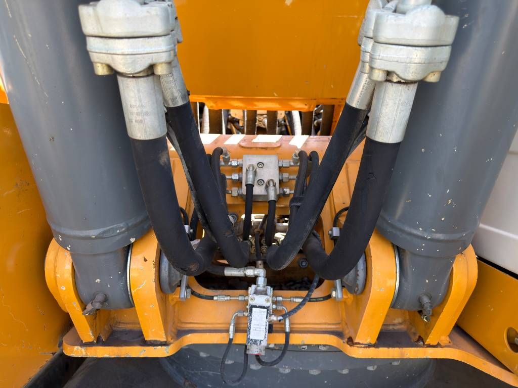 Liebherr R922 SLC