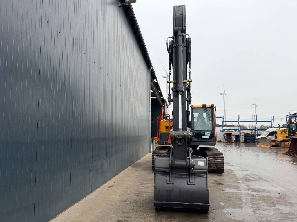 Volvo EC210