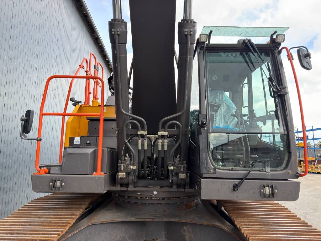 Volvo EC300E L | Only 2000 Hours!