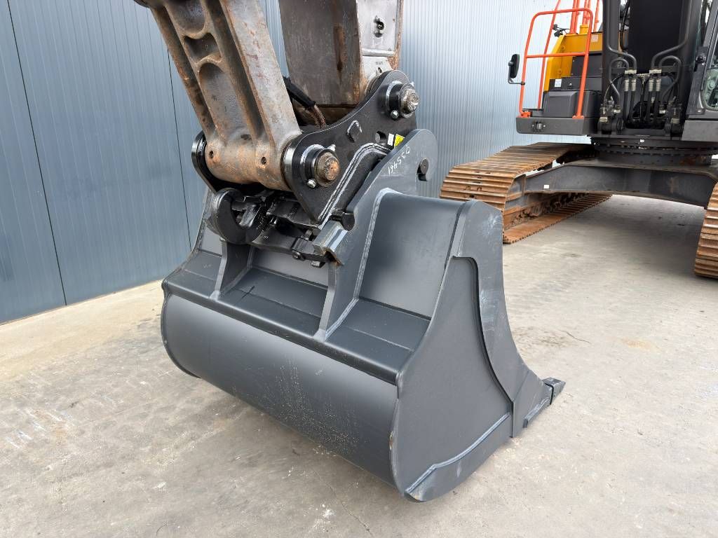 Volvo EC300E L | Only 2000 Hours!
