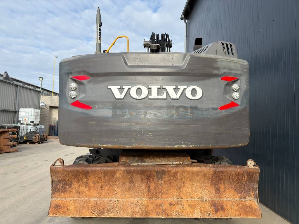 Volvo EW180E