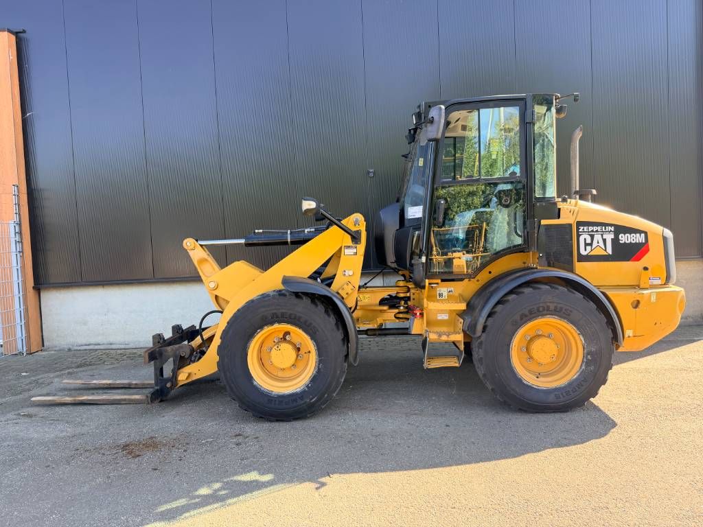 CAT 908M | NEW TYRES