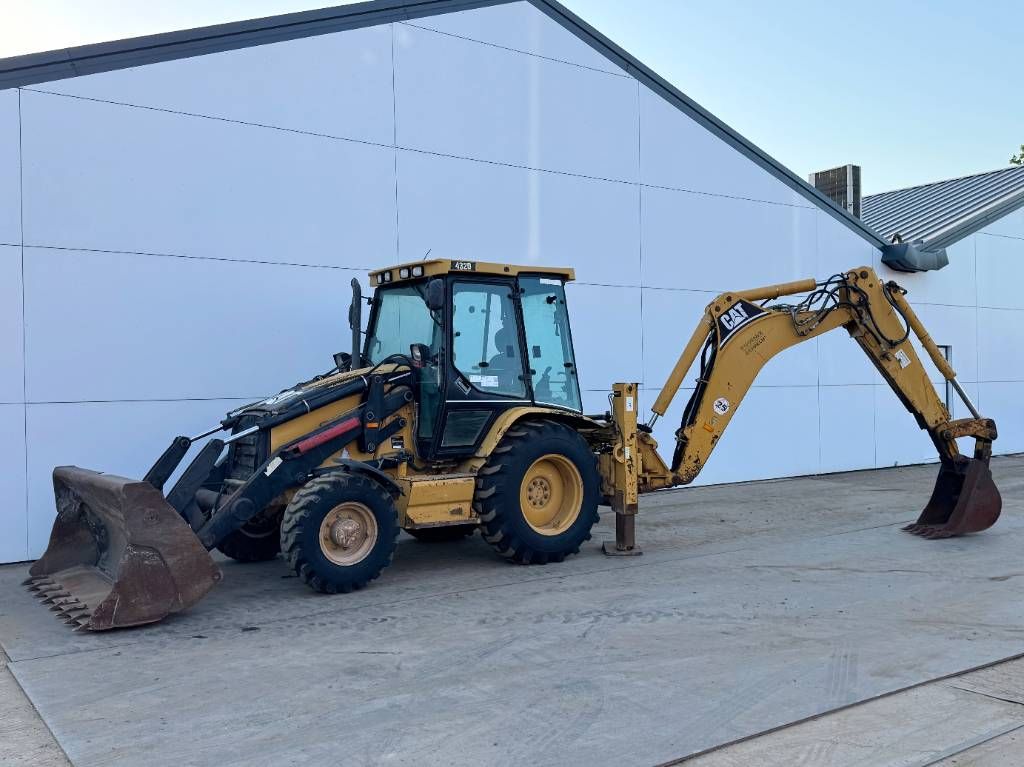 CAT 432D - Telescopic Boom / Hammer Lines