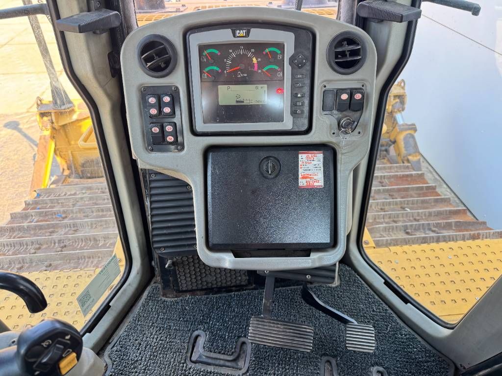 CAT D6T LGP - TRIMBLE GPS SYSTEM / Auto Greasing