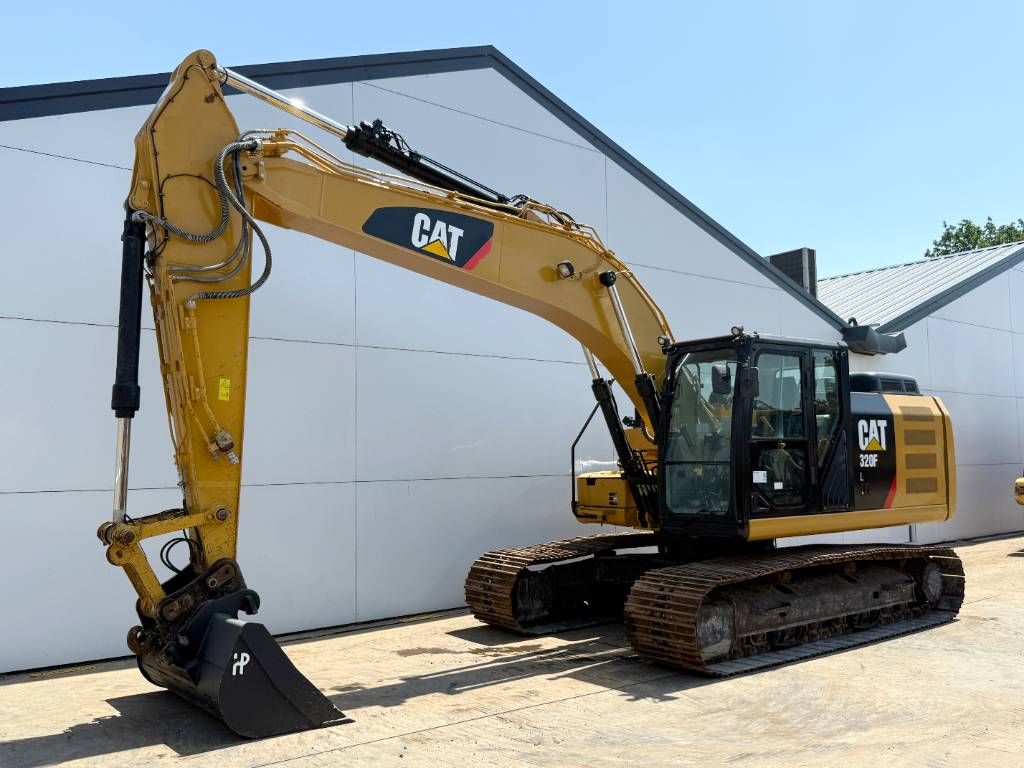 CAT 320FL - New Bucket / Hammer Lines / Camera