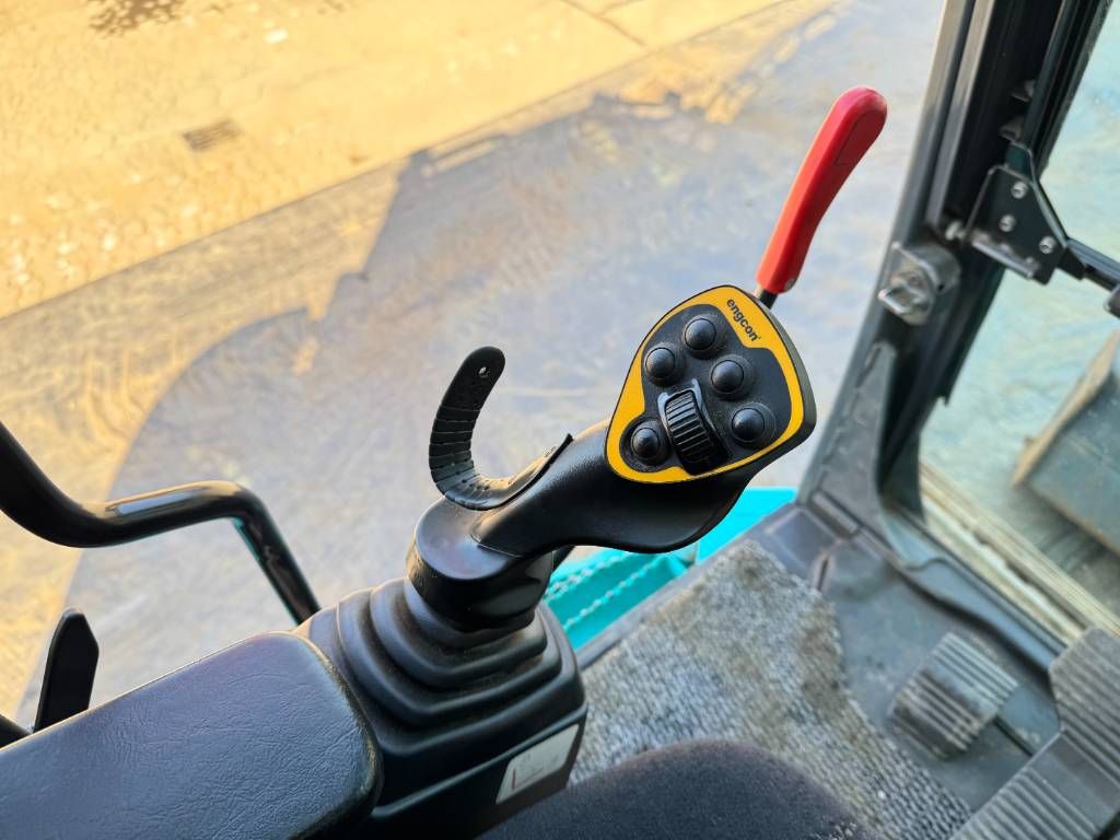 Kobelco SK230SRLC-5 - Tilting Bucket / Automatic Greasing