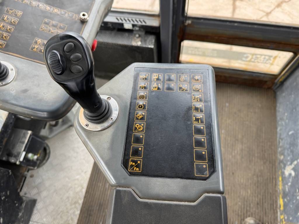 Atlas Copco Boomer XE3C - 1000V / COP 3084 Drills