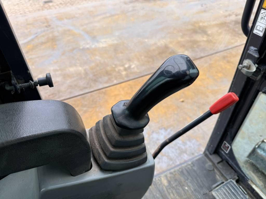 Kubota KX027-4 - Hammer Lines / Quick Coupler