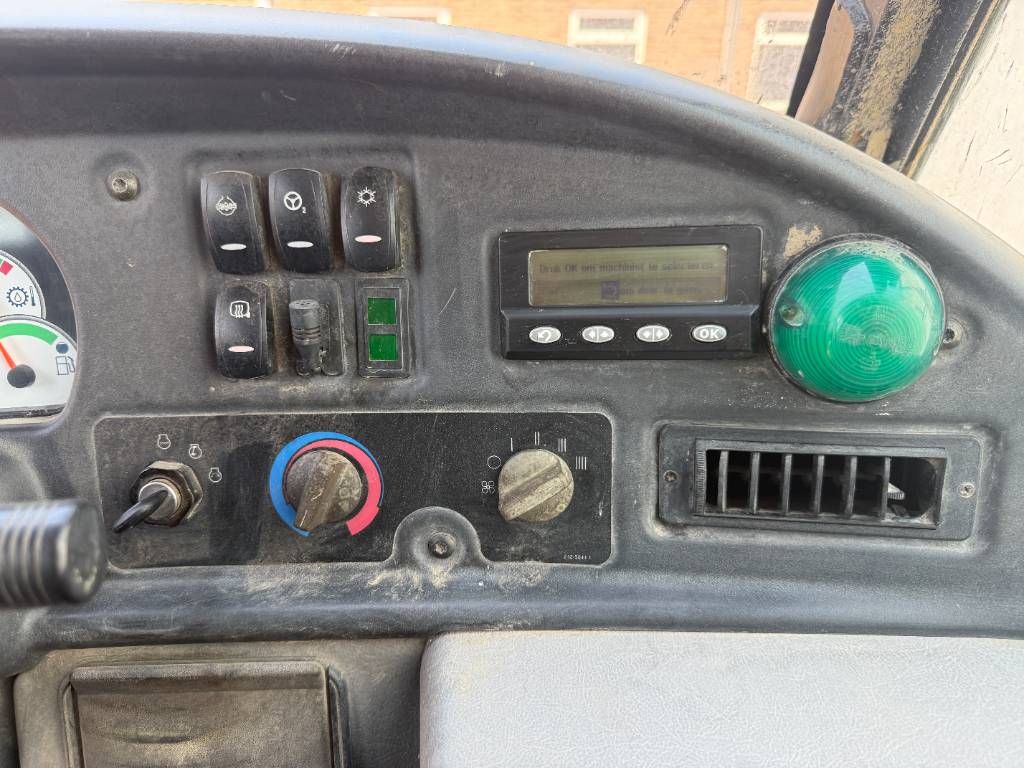CAT 725 - Automatic Greasing / Airco