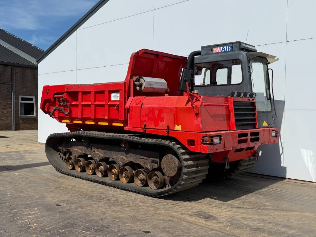 Mitsubishi LD700 - Dutch Machine / Pressurised Cabin