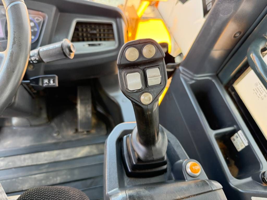 Hyundai HL940A - Weight System / Automatic Greasing