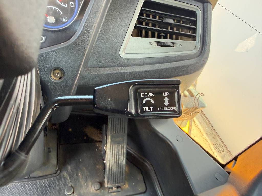 Hyundai HL940A - Weight System / Automatic Greasing
