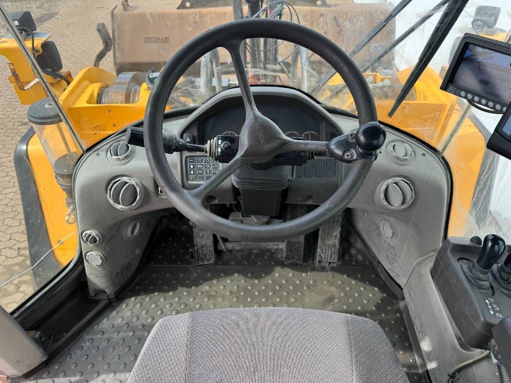 Volvo L180G - German Machine / Weight System