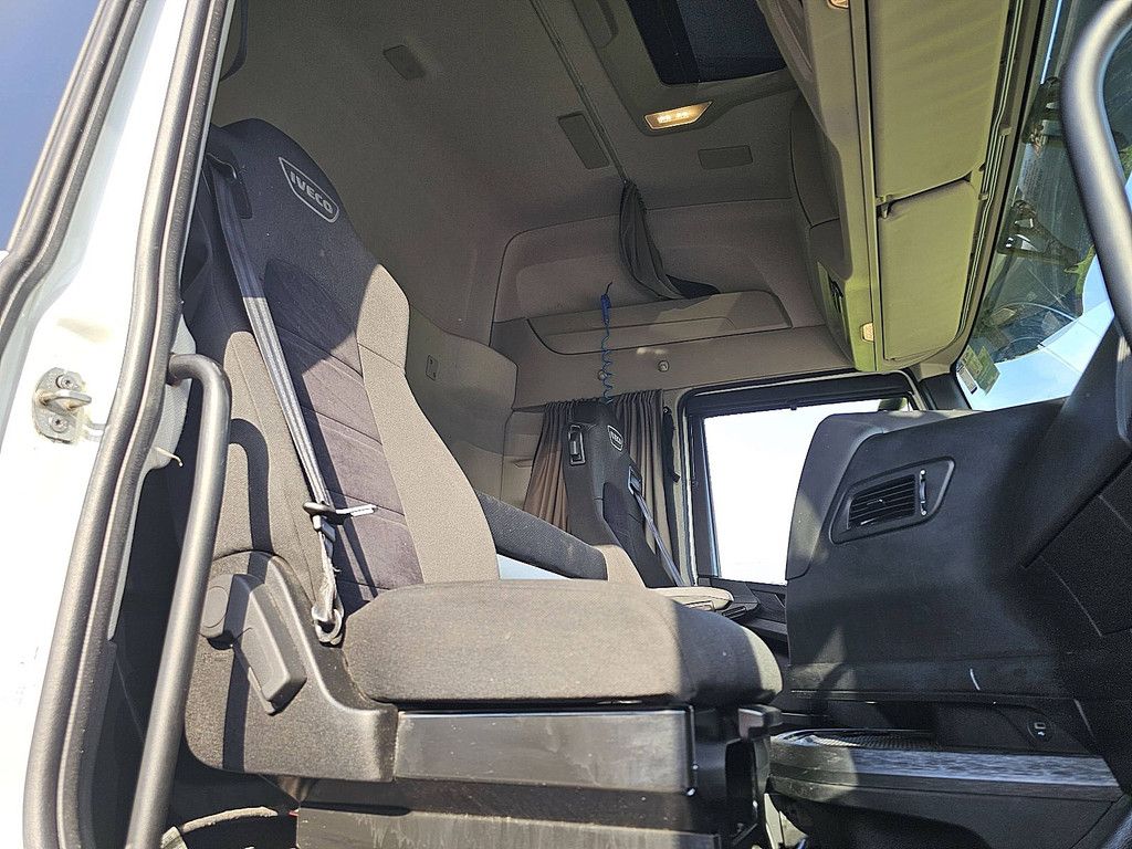 IVECO S-WAY AS440S46 lng