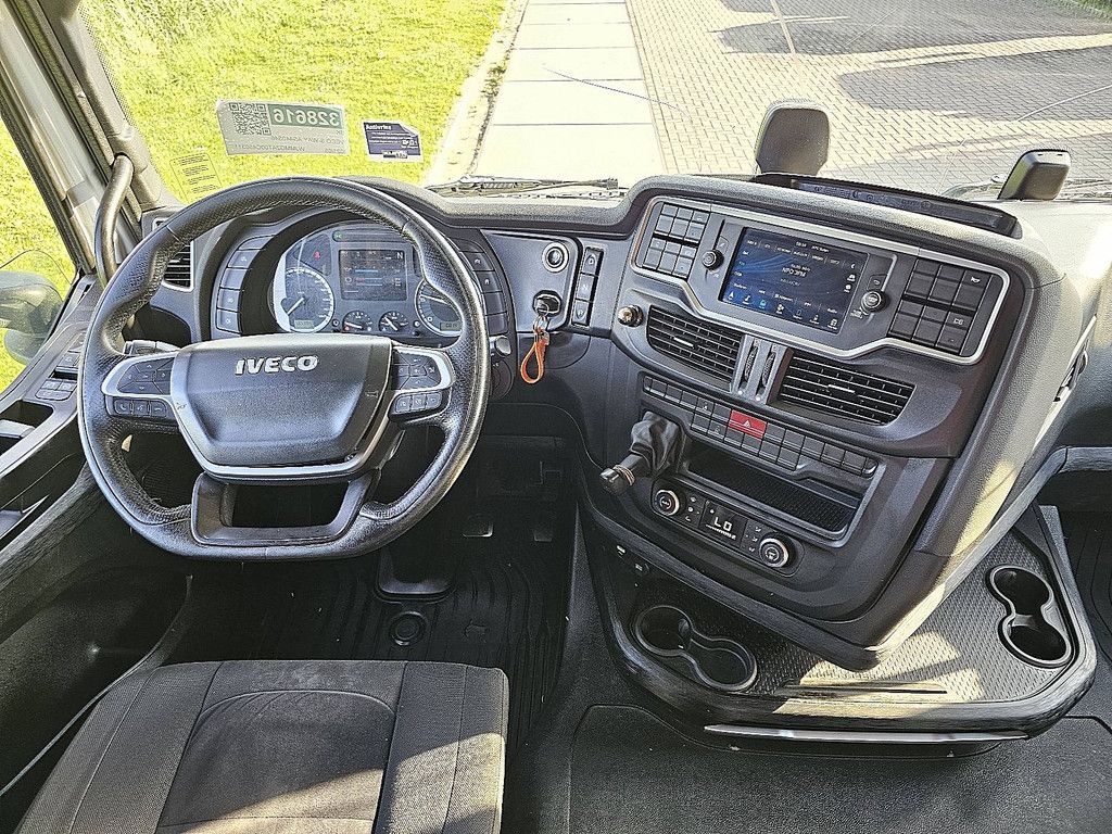 IVECO S-WAY AS440S46 lng