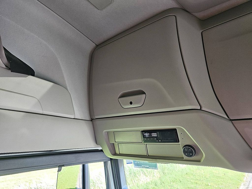 IVECO S-WAY AS440S46 lng