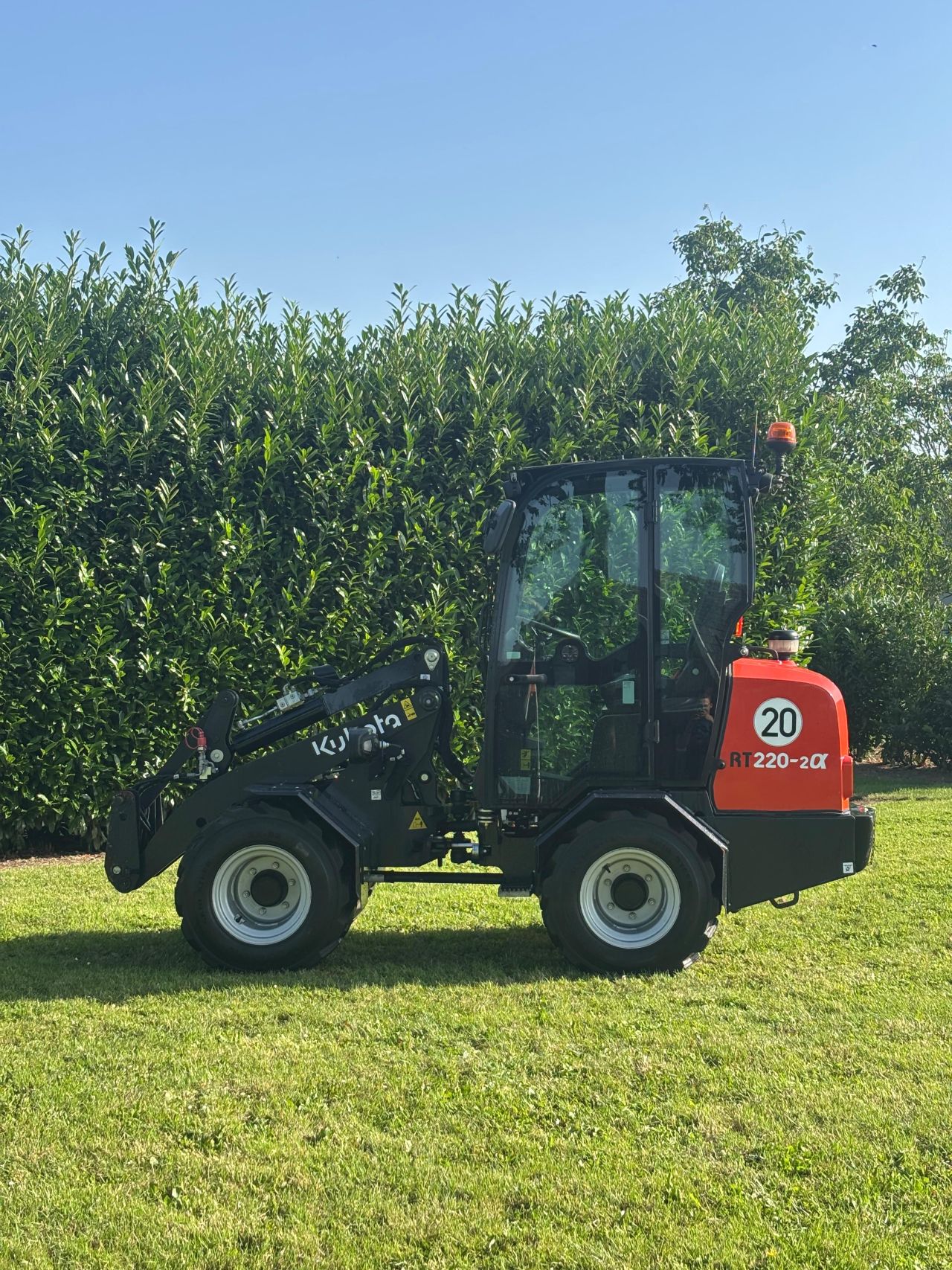 Giant g2300 extra HD Kubota rt220-2 ( 240 uur )