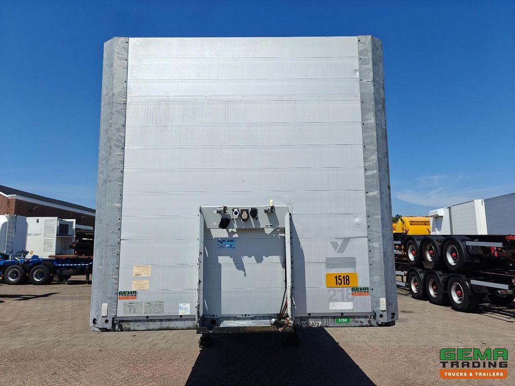 Schmitz Cargobull SCB*S3T HD platform 13.6m - HH Floor - Galvanized - Stake pockets - Lift Axle - Schmitz Axles Disc Brake - 09/2026 MOT