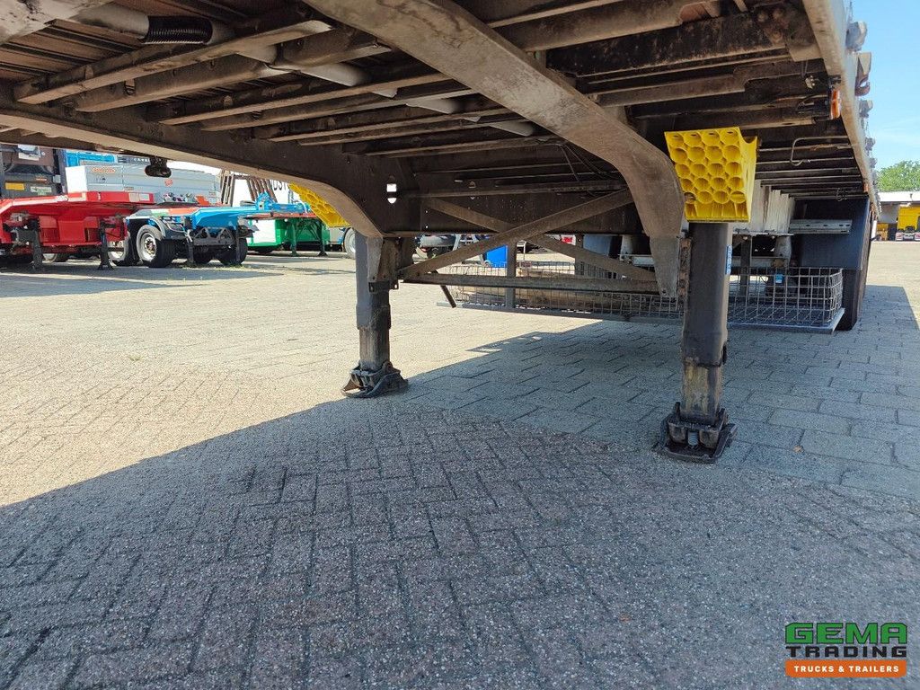 Schmitz Cargobull SCB*S3T HD platform 13.6m - HH Floor - Galvanized - Stake pockets - Lift Axle - Schmitz Axles Disc Brake - 09/2026 MOT