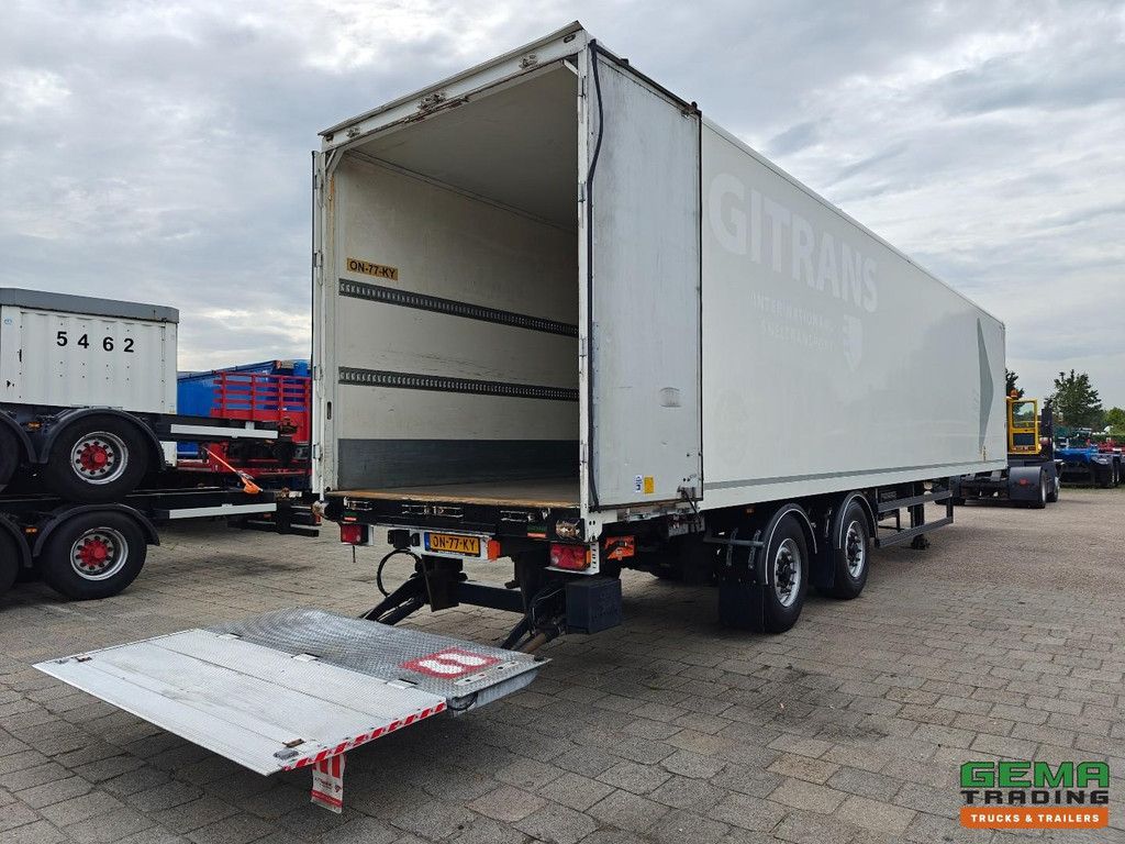 System Trailers LPRS 18 Closed box 13.6m + Tail lift 2000kg - Battery Pack - Steering Axle - BPW Axles Disc Brake - 09/2026 MOT