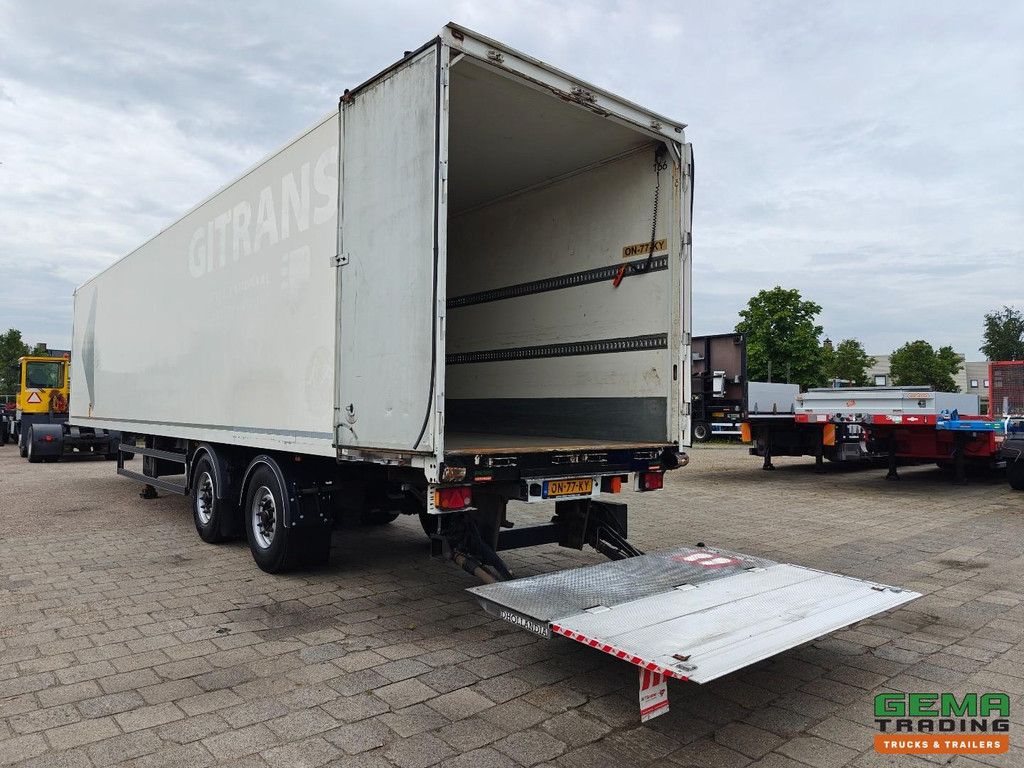 System Trailers LPRS 18 Closed box 13.6m + Tail lift 2000kg - Battery Pack - Steering Axle - BPW Axles Disc Brake - 09/2026 MOT