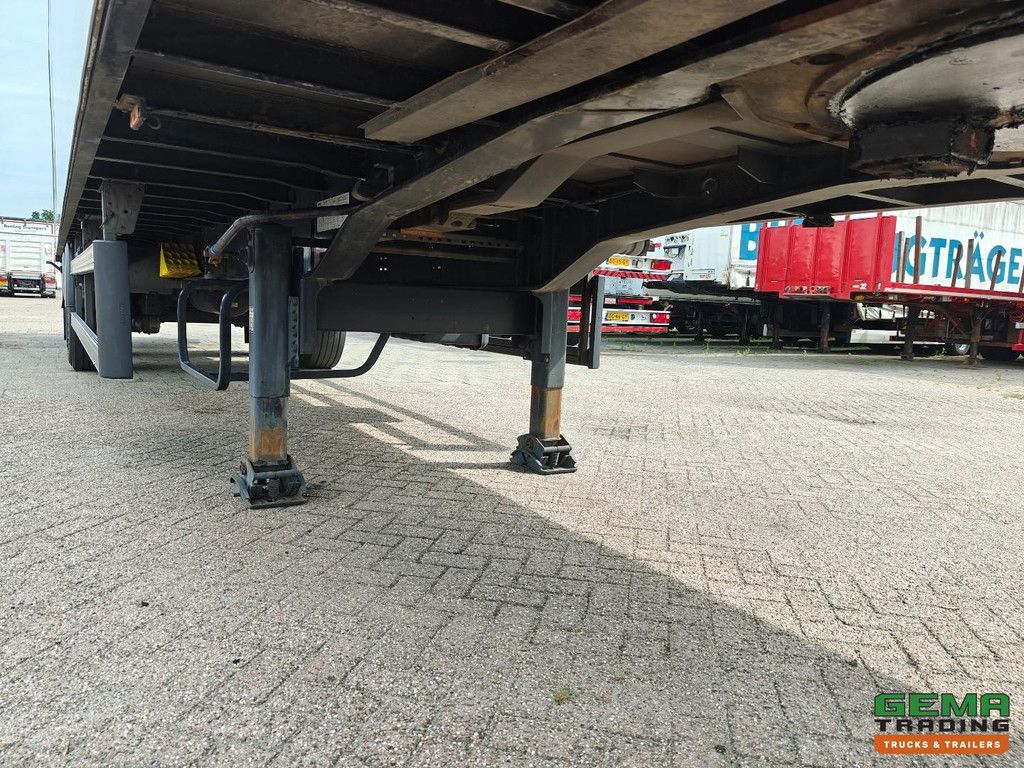 System Trailers LPRS 18 Closed box 13.6m + Tail lift 2000kg - Battery Pack - Steering Axle - BPW Axles Disc Brake - 09/2026 MOT