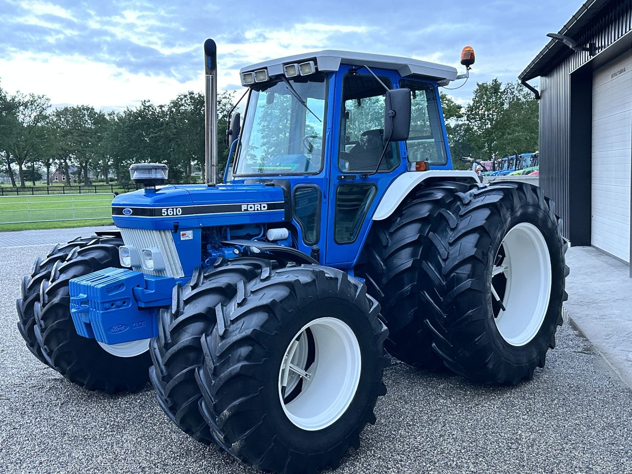 Ford 5610